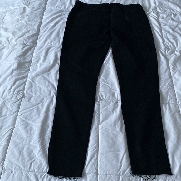 ⭐️2/20 - GUESS Black Distressed Skinny Ankle Jeans - Picture 4 of 8